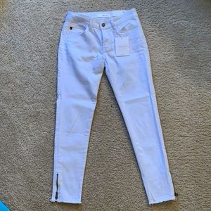 NWT tags white Kancan stretch skinny jeans